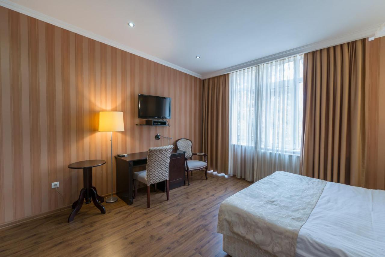 Garden View Hotel Tbilisi Buitenkant foto