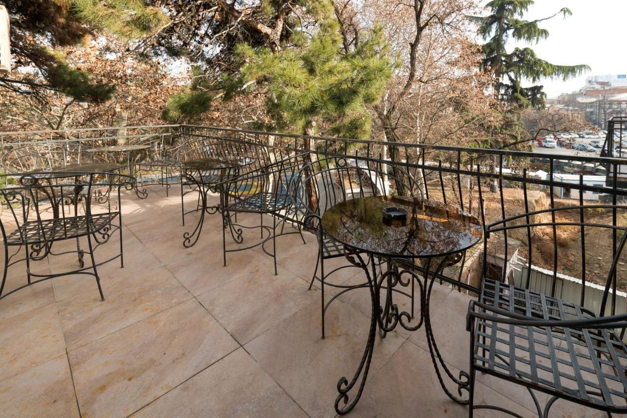 Garden View Hotel Tbilisi Buitenkant foto